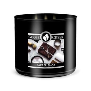 Goose Creek - Pánská kolekce – U holiče  Aromatická svíčka ve skle 411 g